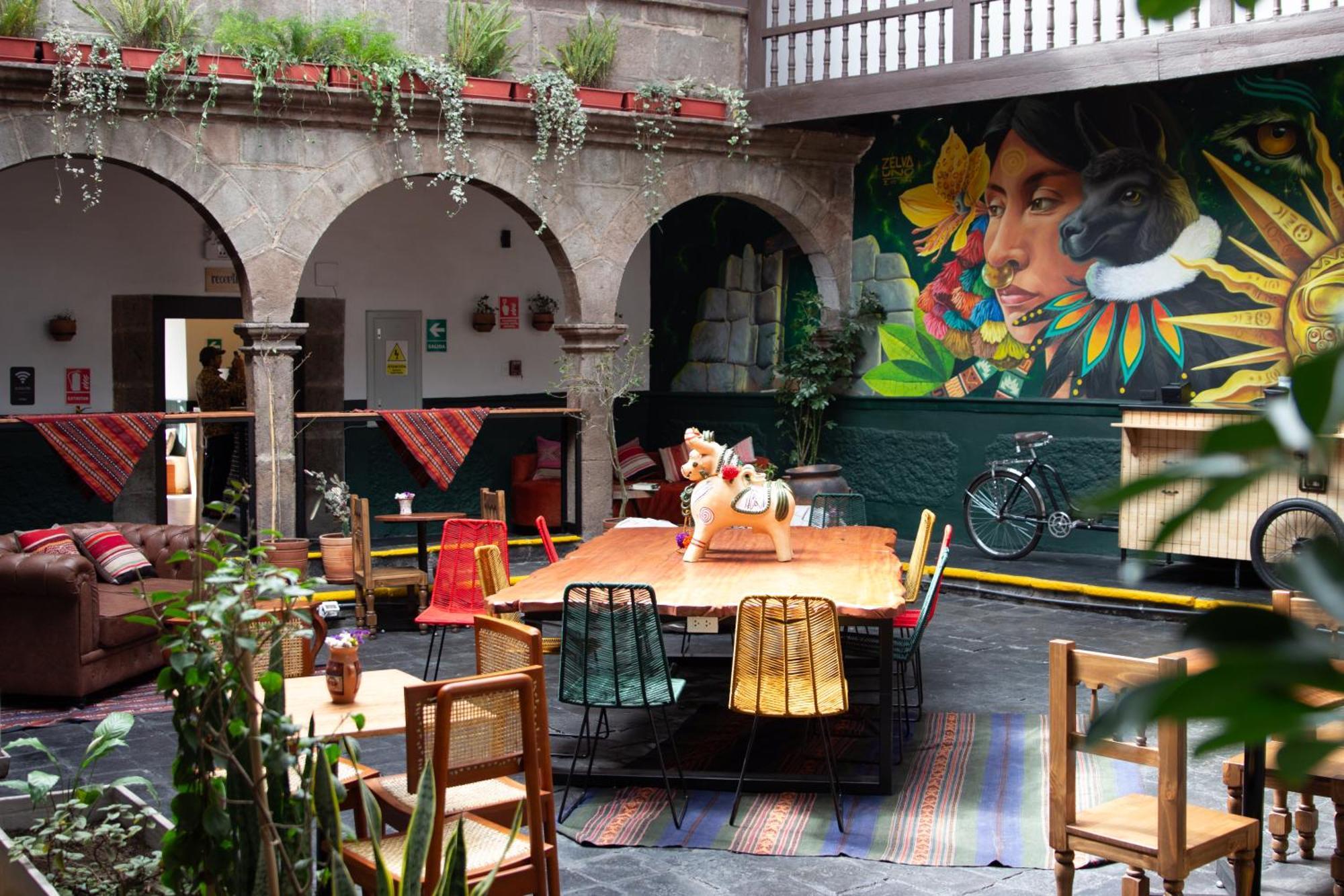 Black Llama Hostel Cuzco Exterior foto